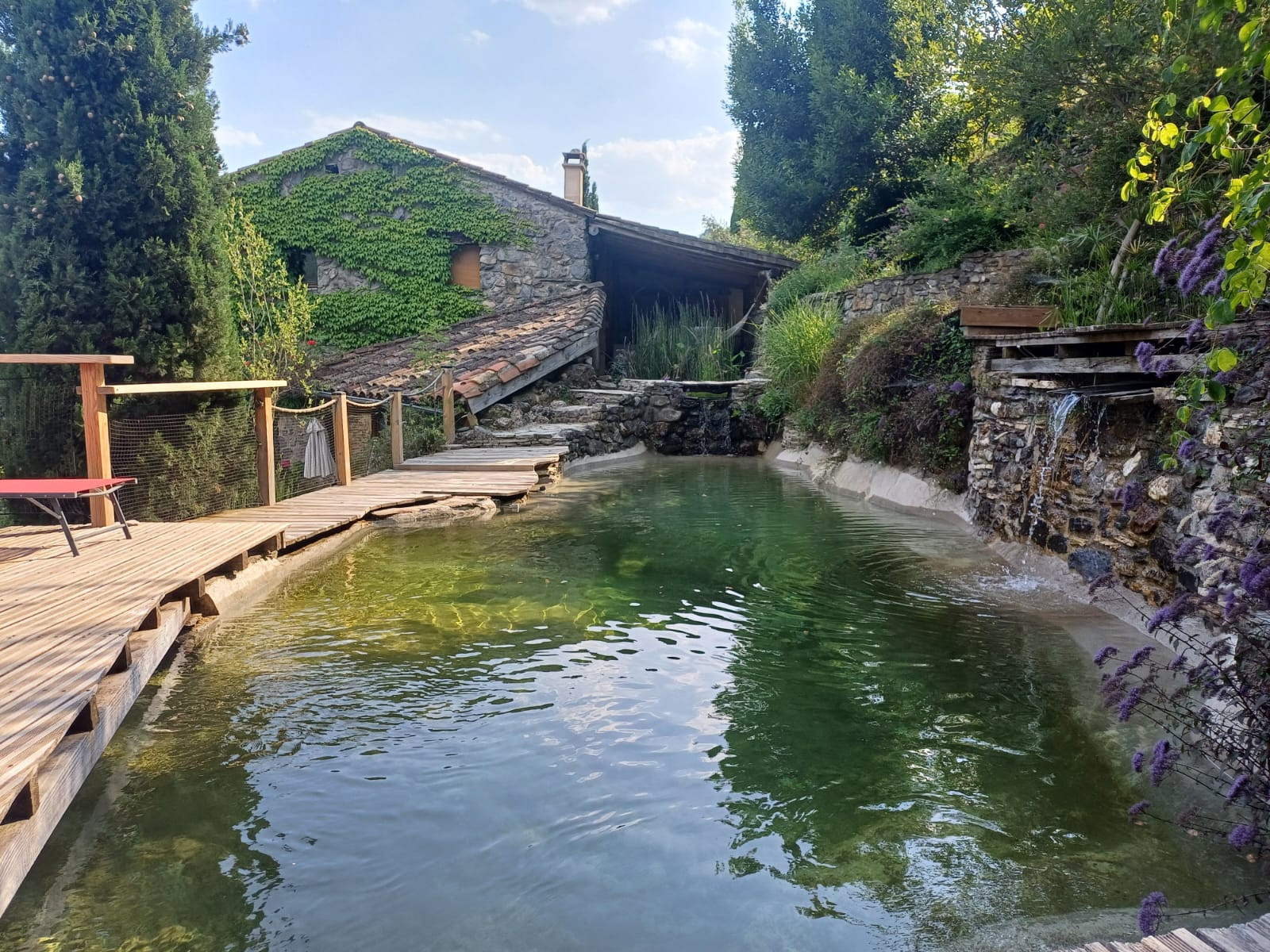 GreenGo Les Faysses, maison avec bassin naturel en Cévennes