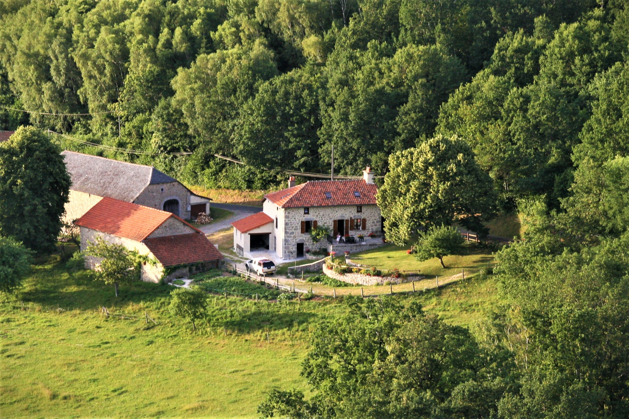 Authentique maison de ferme près d'un lac