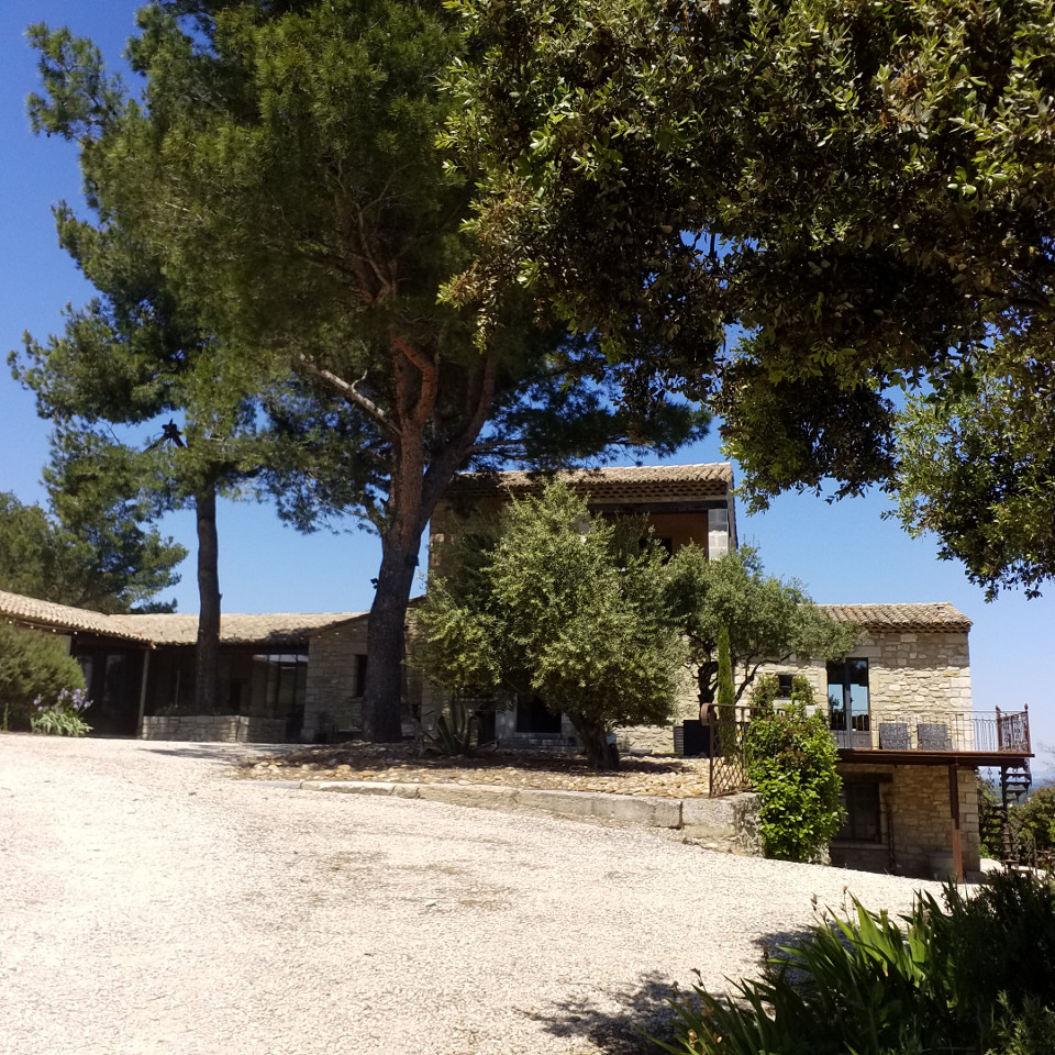 Le Bastion des Papes 4 petit coin de paradis avec grande piscine et option Spa