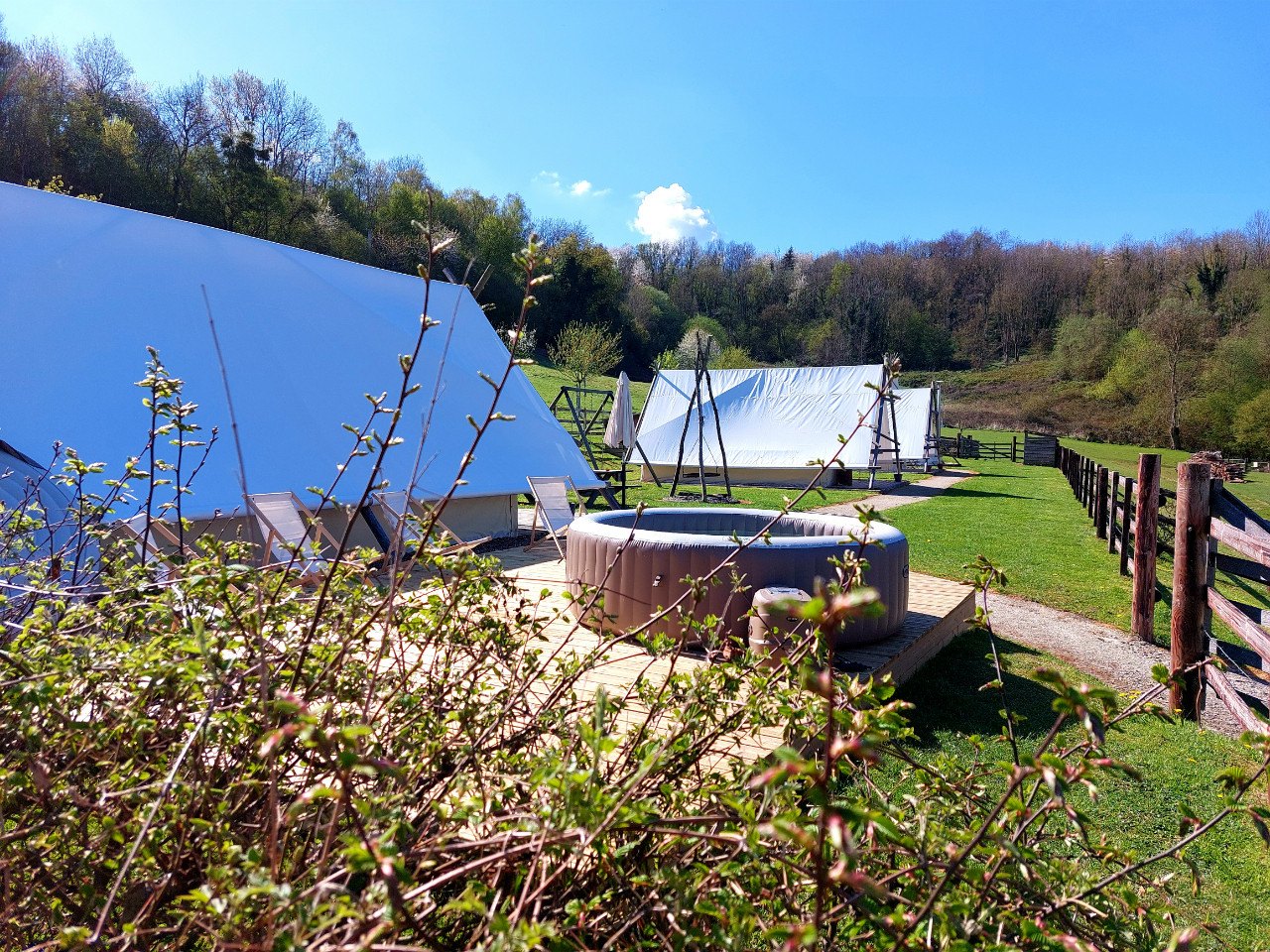 GreenGo La P'tite ferme de la Vie, logement insolite au cœur de notre ferme vivrière (meunier-Boulanger-Bio)
