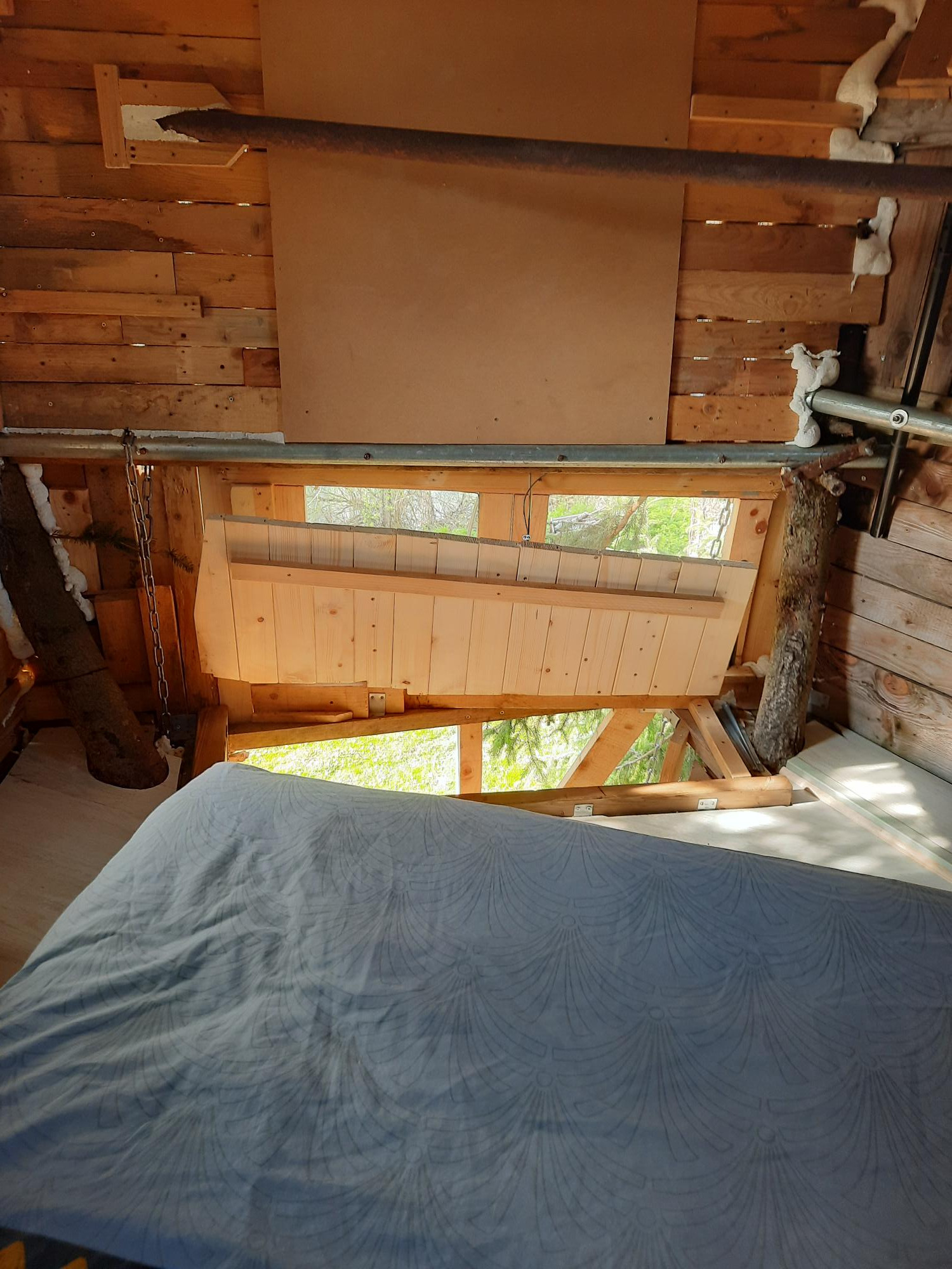 GreenGo Cabane au centre du sapin