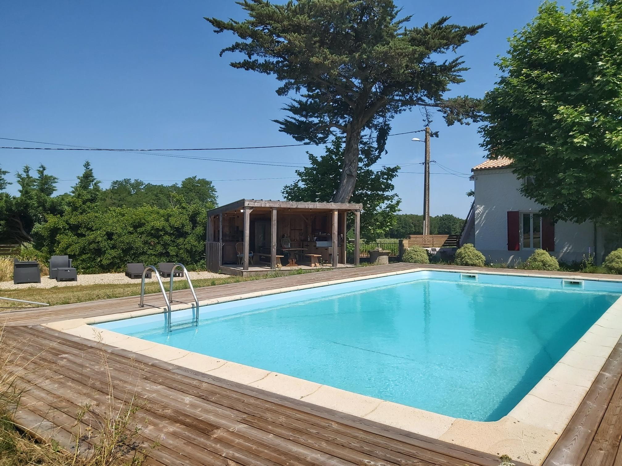 GreenGo Charmant studio à la ferme, avec piscine