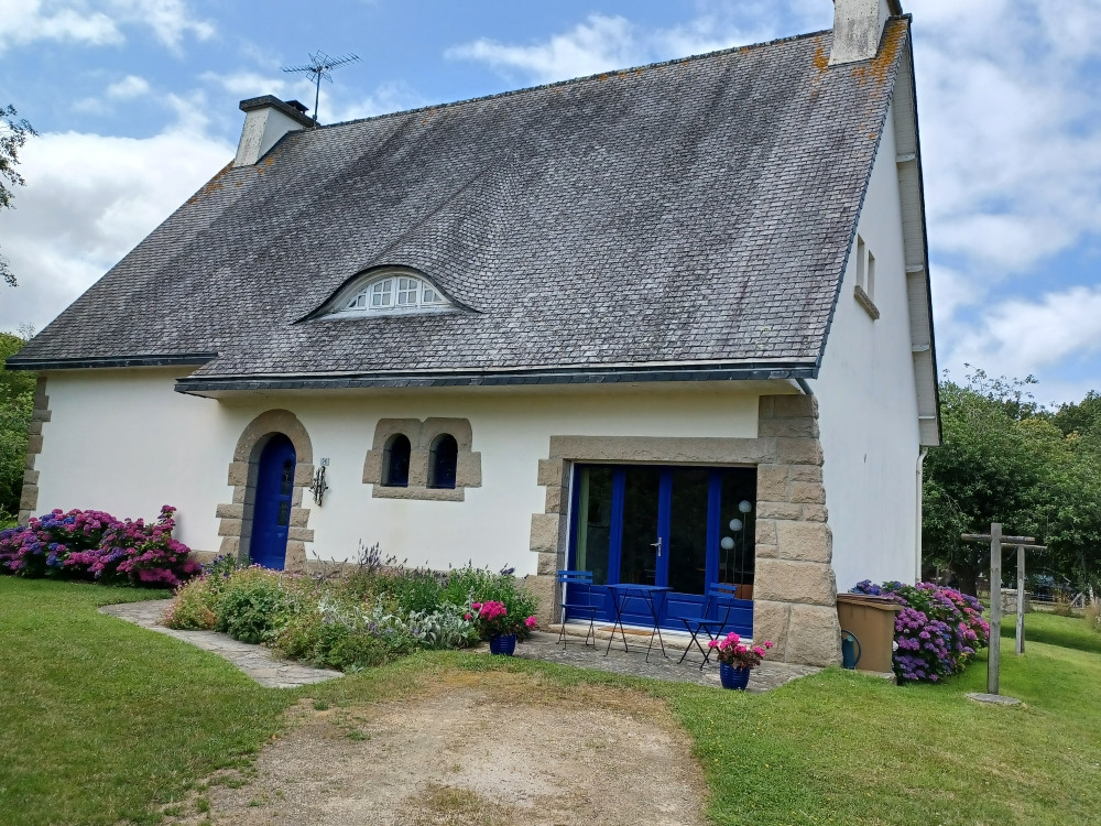Grande maison familiale : nature et mer