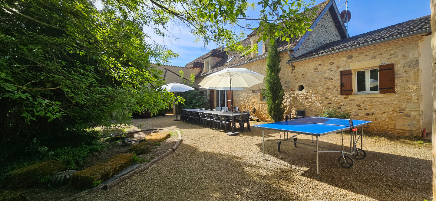 GreenGo La Grande Menuse: Grande maison de vacances en Périgord Noir – 19 pers, piscine privée & spa