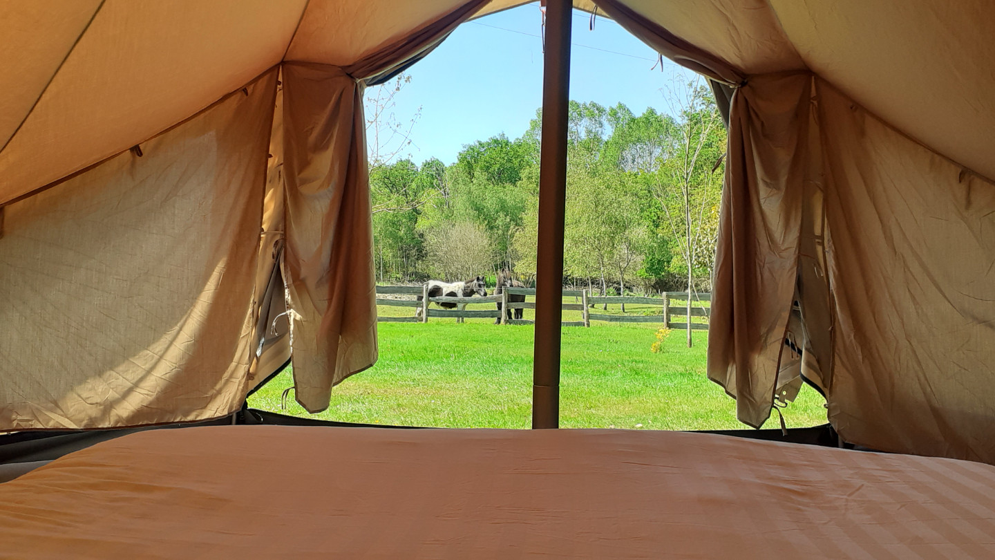 GreenGo Le tipi du jardin du papillon