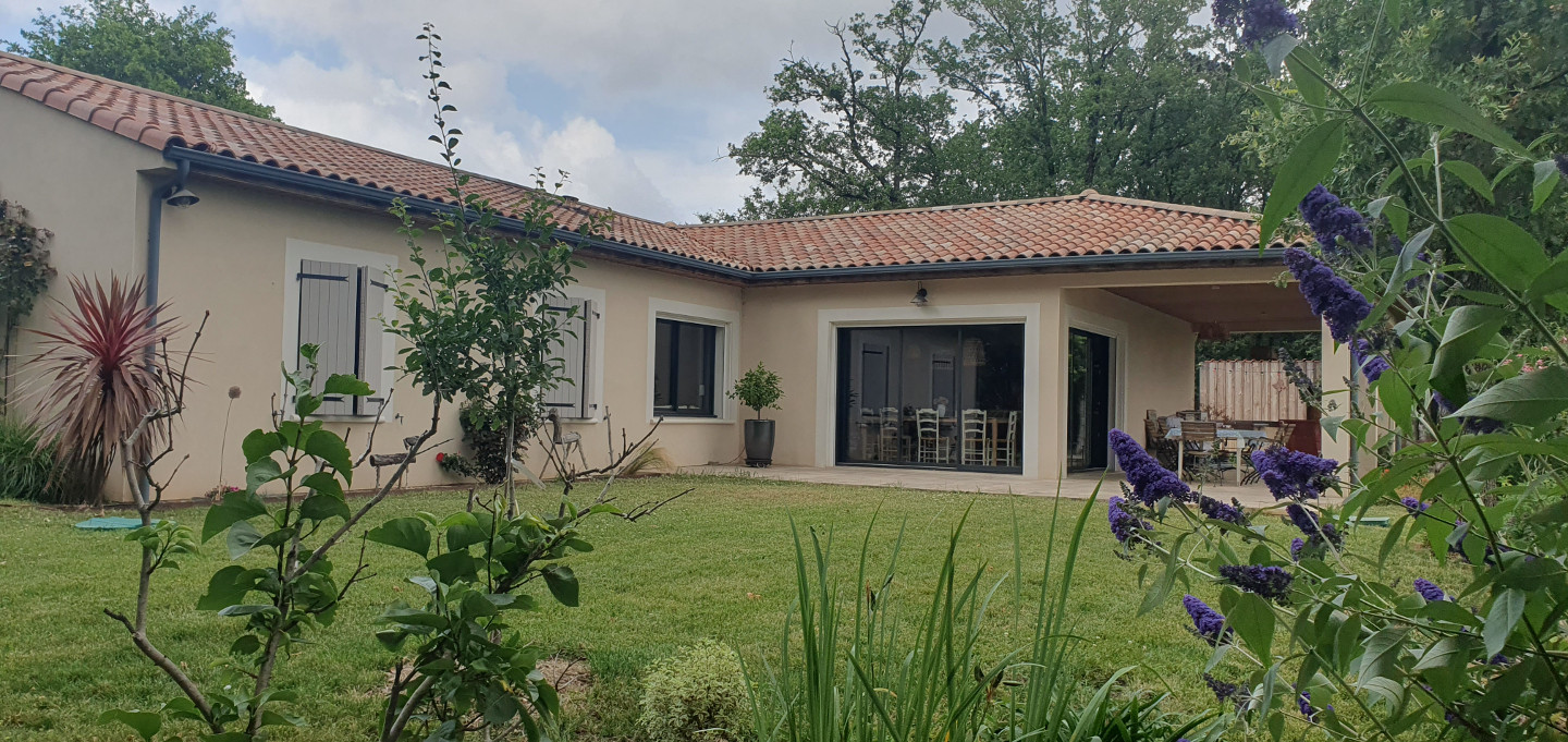 Maison avec bain nordique dans village classé "Ville et métiers d'art"
