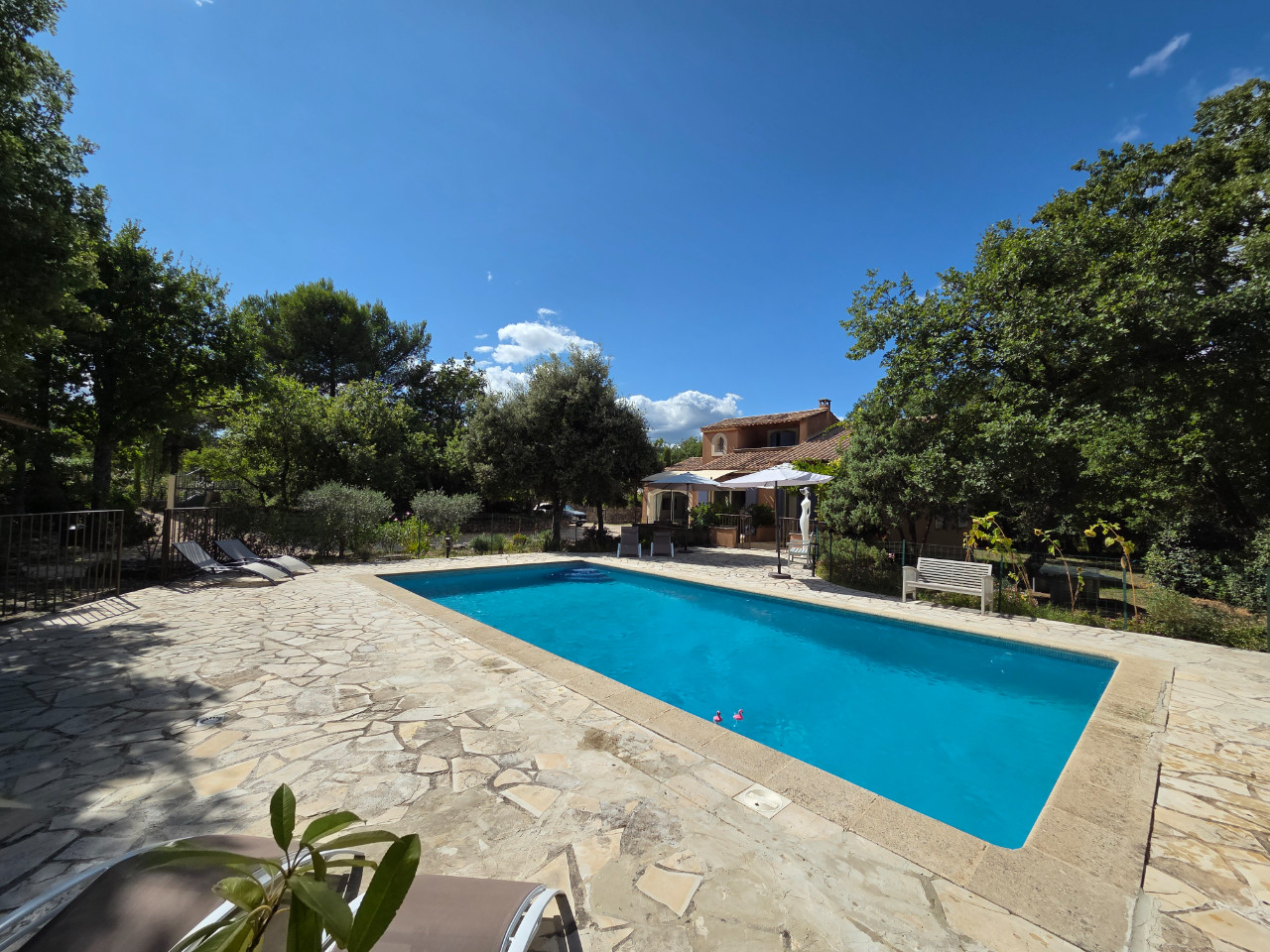 GreenGo Maison provençale de charme au coeur du Lubéron avec piscine - 7 couchages