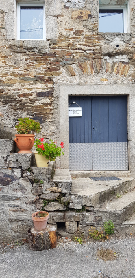La petite maison dans le Sidobre