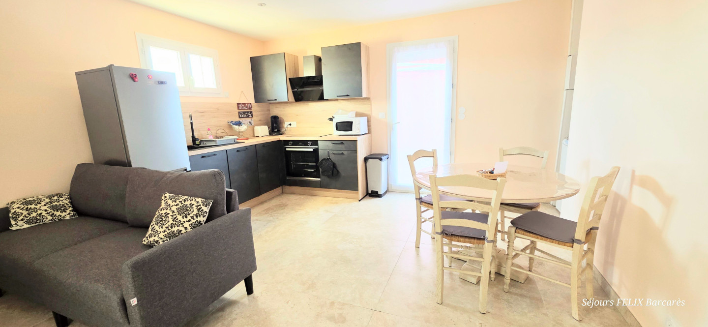 Logement GreenGo: Embrun : logement cosy pour 4 personnes au Barcarès, plage, village de noel à pied