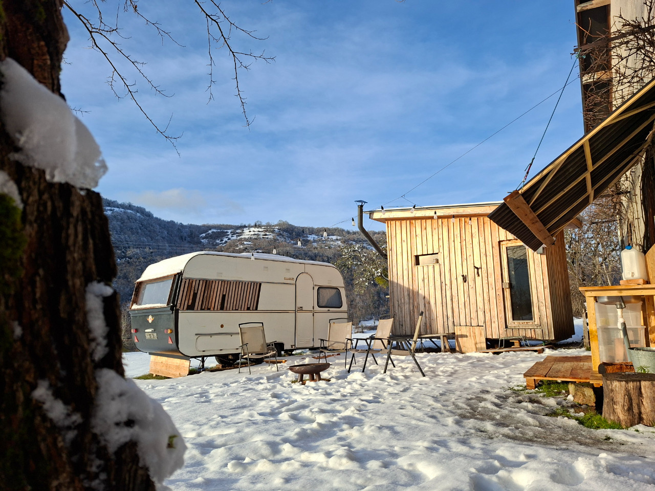 GreenGo La Simone : Caravane Vintage et Sauna
