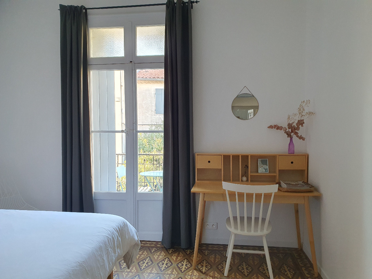 GreenGo Chambre spacieuse avec balcon privatif, chez l'habitante, pour femme uniquement