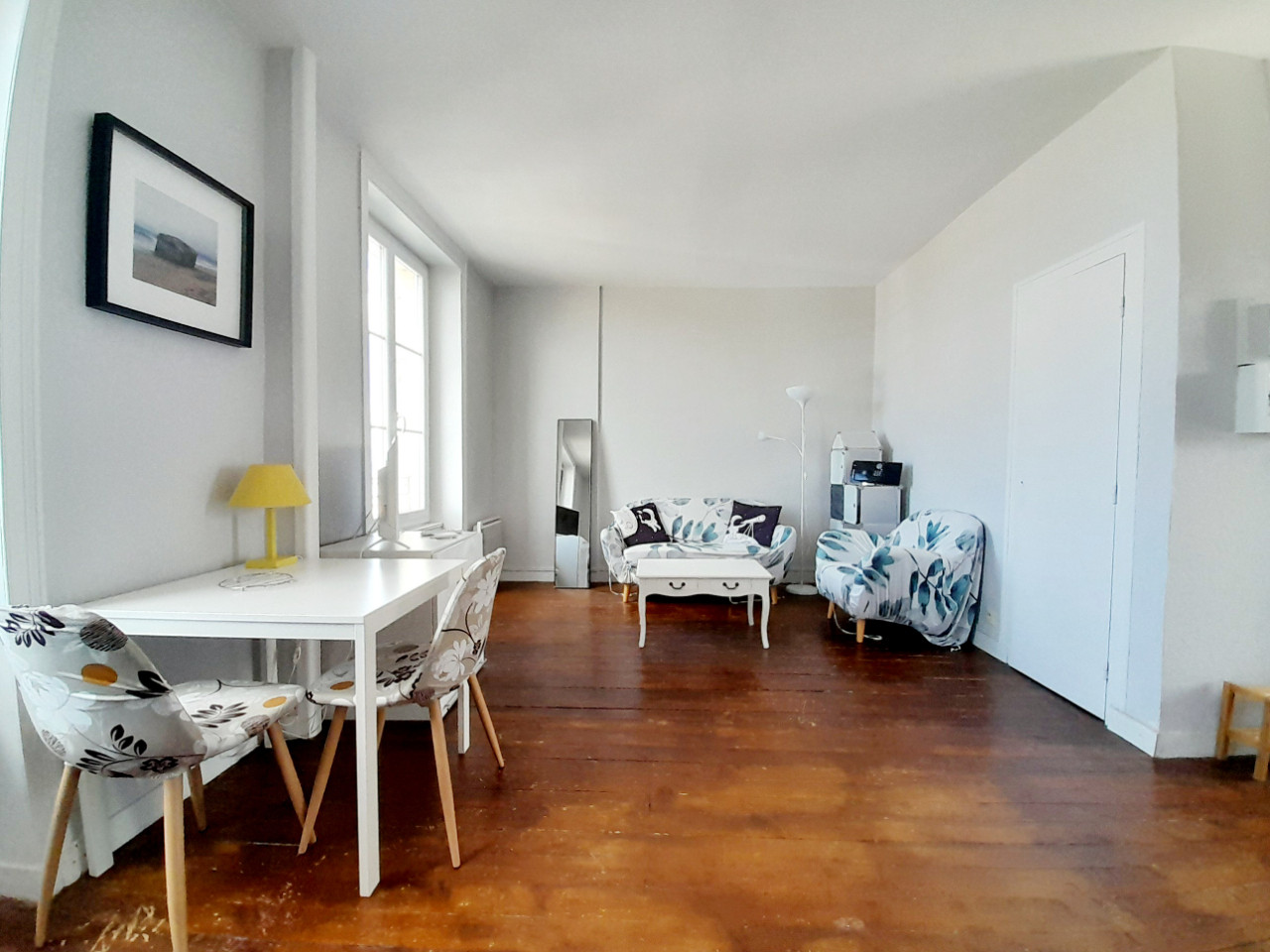 Face à la mer, appartement 2 personnes, ancien , simple et vrai