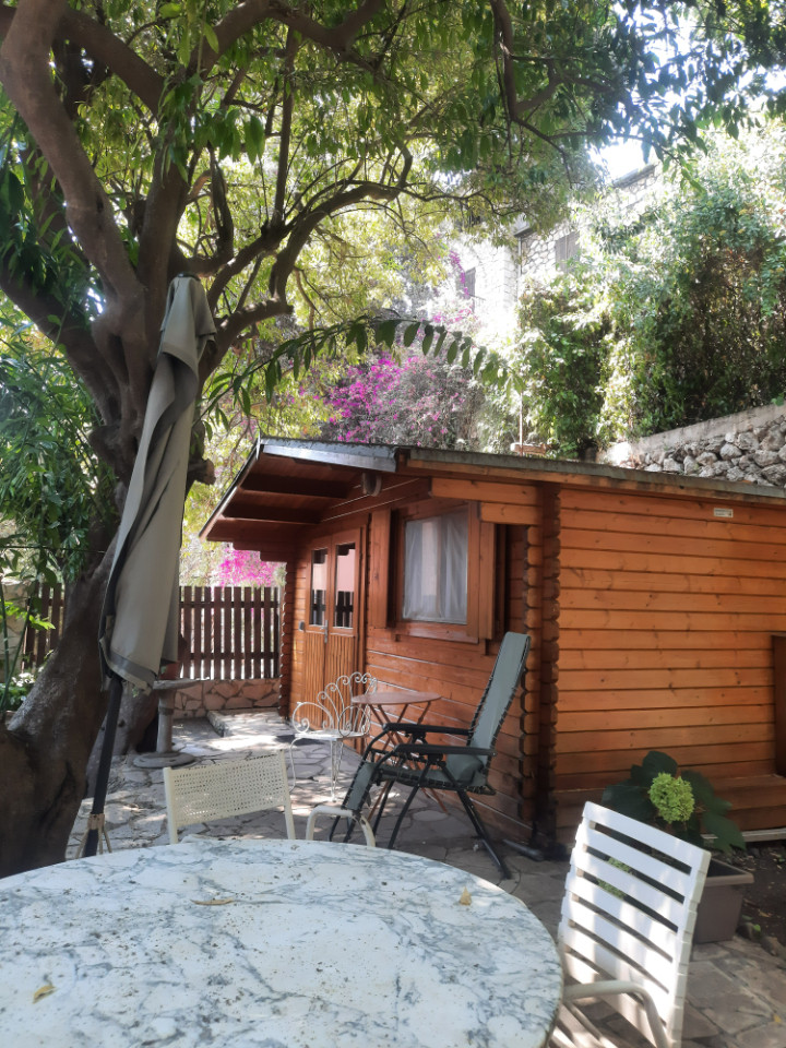 Chalet en bois au centre de Nice