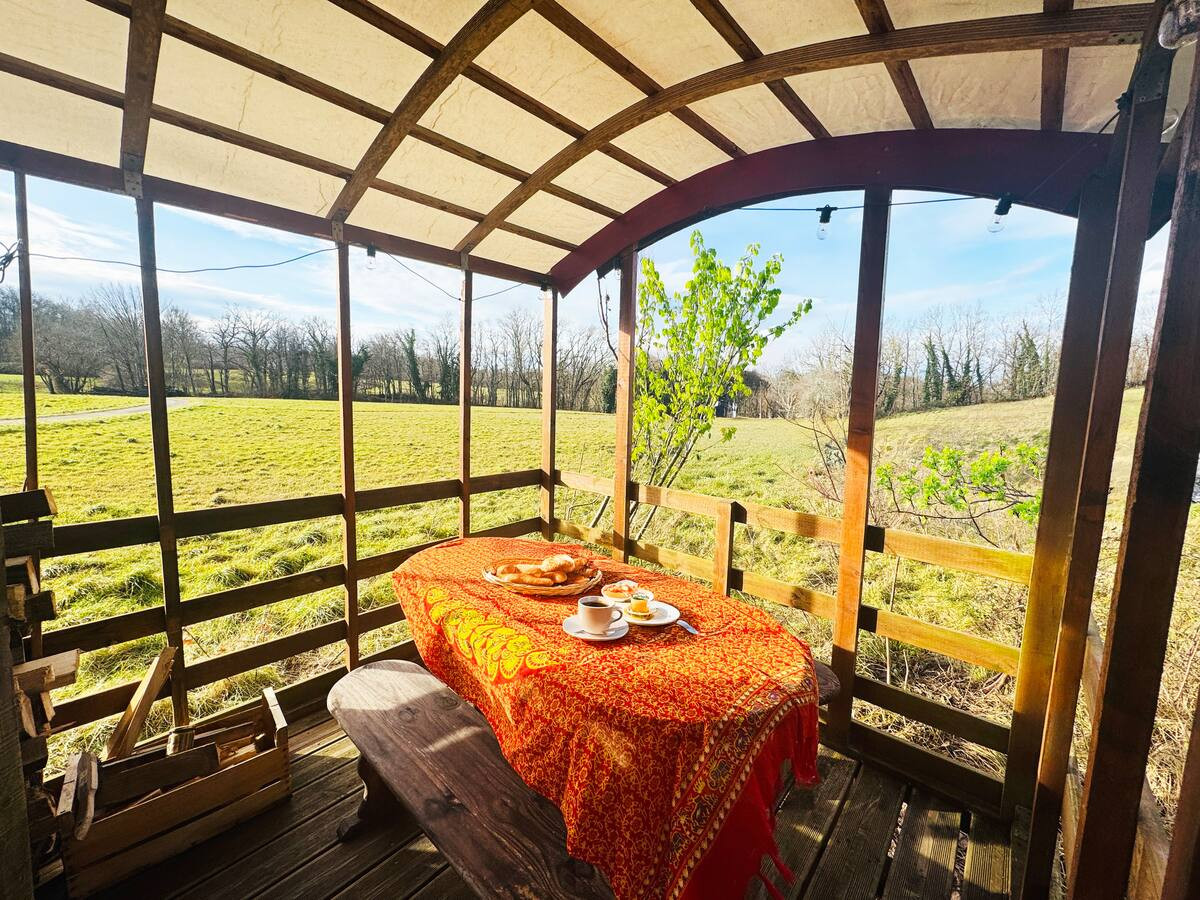 GreenGo 🌳 la petite roulotte de Vallin | Nature | Cosy✨