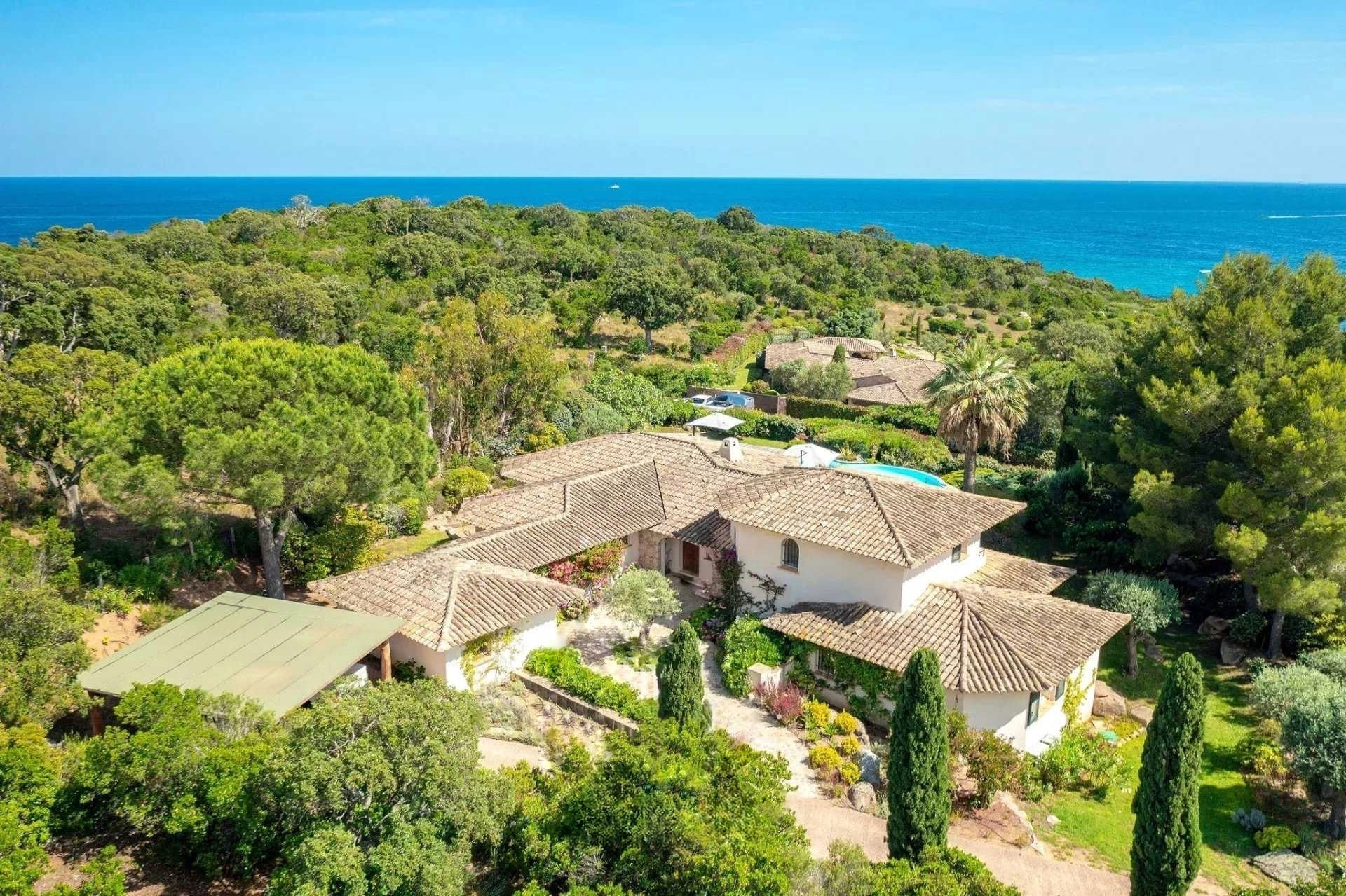 GreenGo Villa Arasu - Domaine privé et gardienné - 100m de la plage