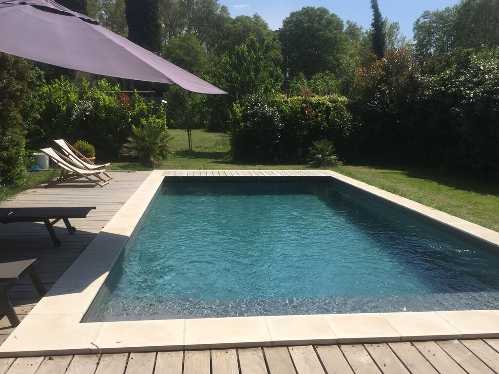 GreenGo Bastide d'exception 18ème, classé 4 étoiles, piscine chauffée, au pied du Luberon
