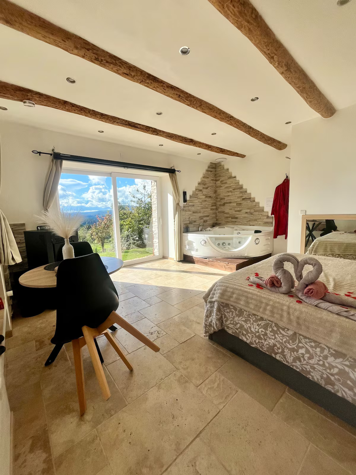Hôte GreenGo: Escapade romantique avec spa privatif et vue exceptionnelle sur les montagnes