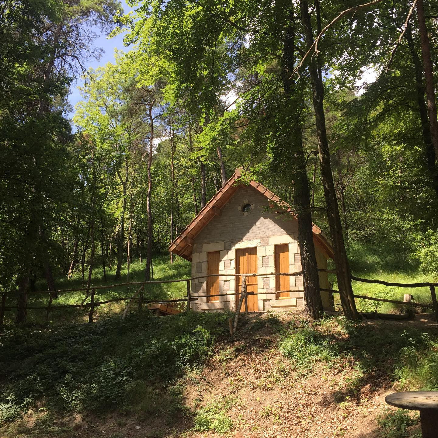GreenGo Cabane des bois Soncourtois : dormir responsable et au vert !