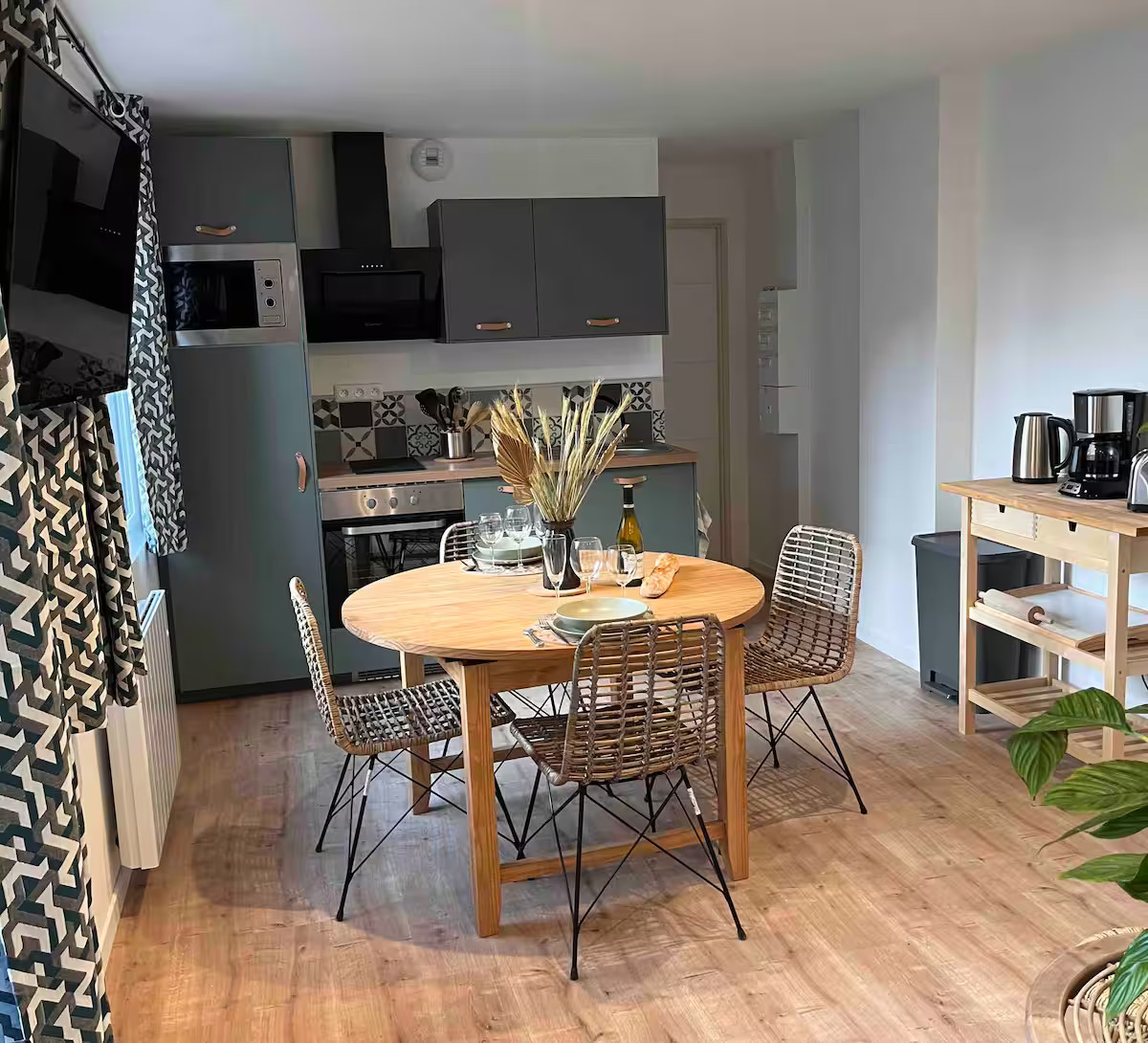 GreenGo Loft cour privatisé avec jacuzzi illimité centre ville Avranches