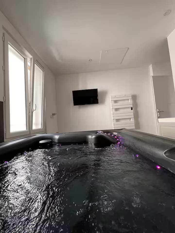 Meublé avec spa illimité a coté du mont saint Michel