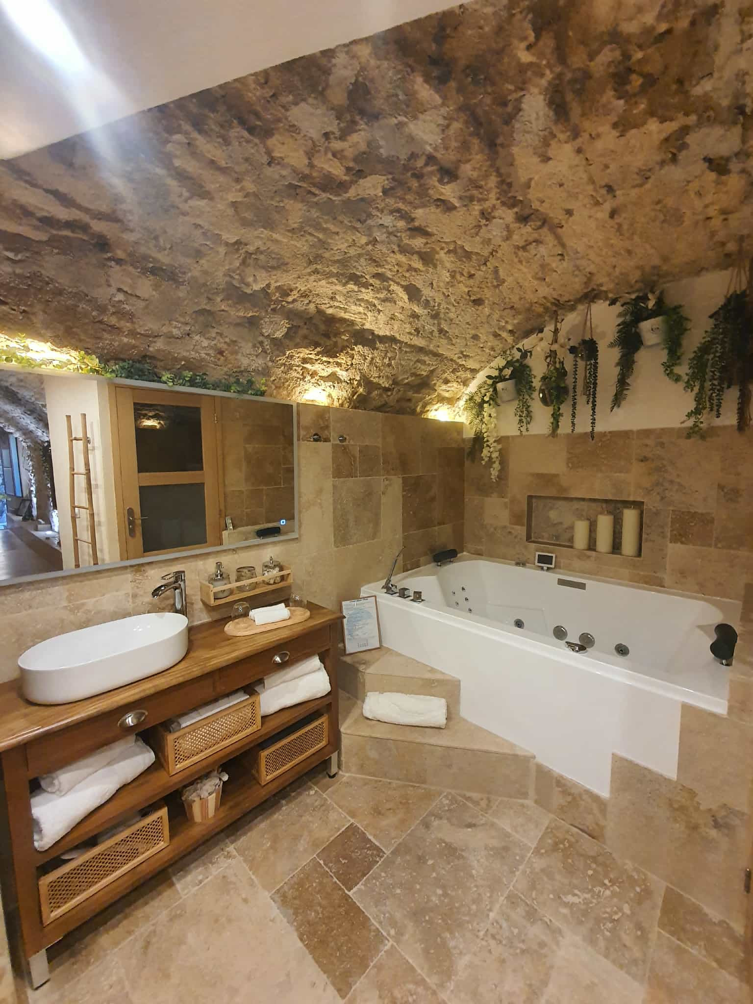 Logement insolite Alpes-Maritimes Haut-de-gamme