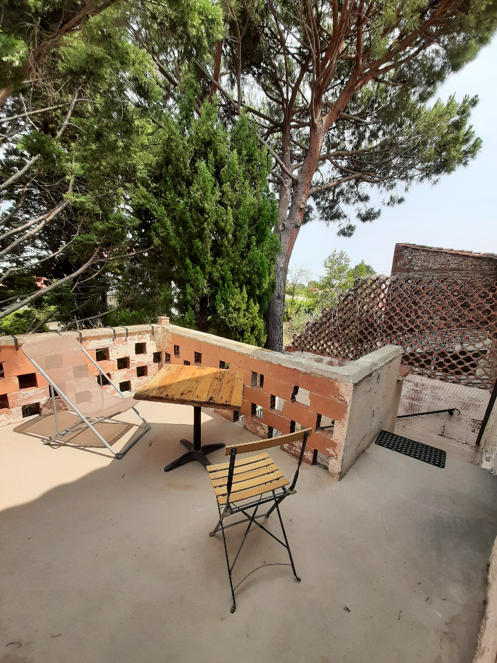 Mon cocon terrasse sous les arbres