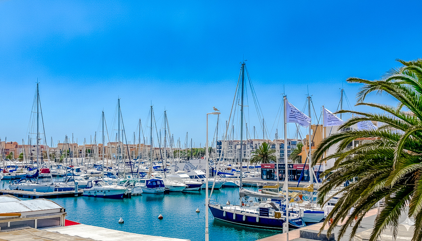 GreenGo ❤️rétromirabeau Cote Mer ⭐️⭐️ - 29m² - Lumineux - Terrasse Loggia - Vue Marina - Parking Sécurisé