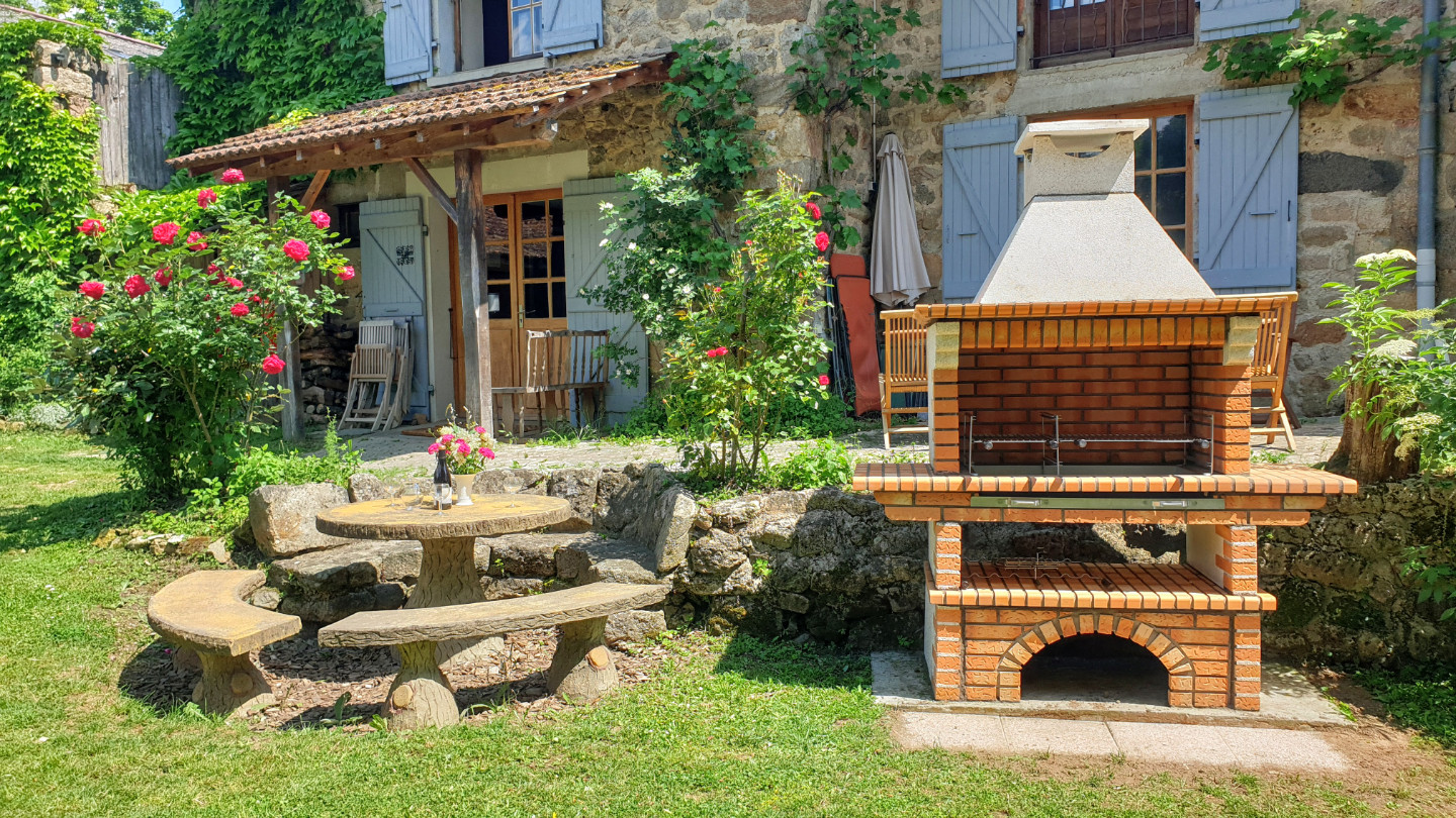 GreenGo Gîte Charrette Fleurie