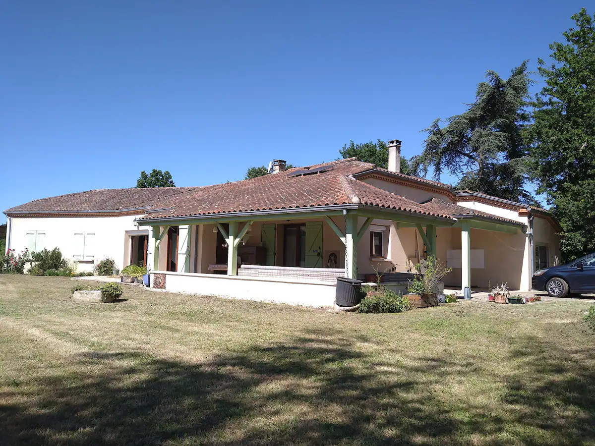 Magnifique Villa entourée de haies