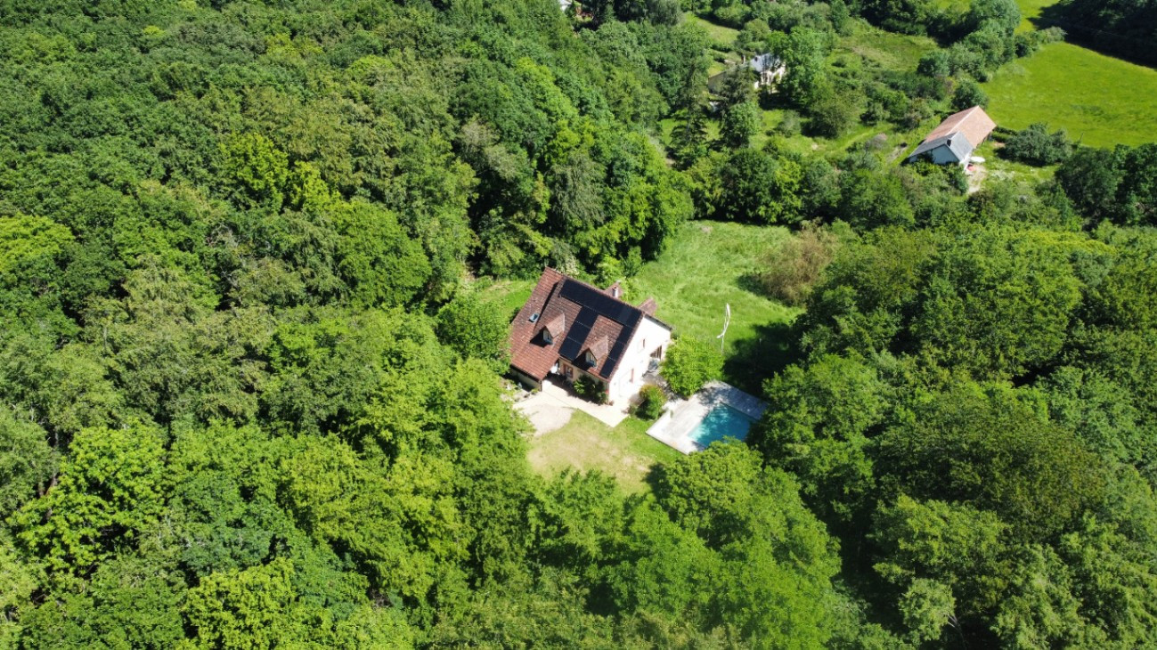 Le Grenier de Neuvy - Grand gîte avec piscine près de Sancerre