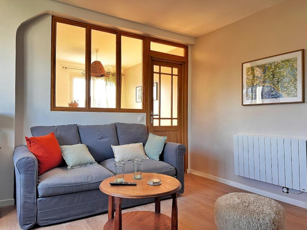10° Ouest · T3 rénové 2025 · Vue parc · Rue Calme