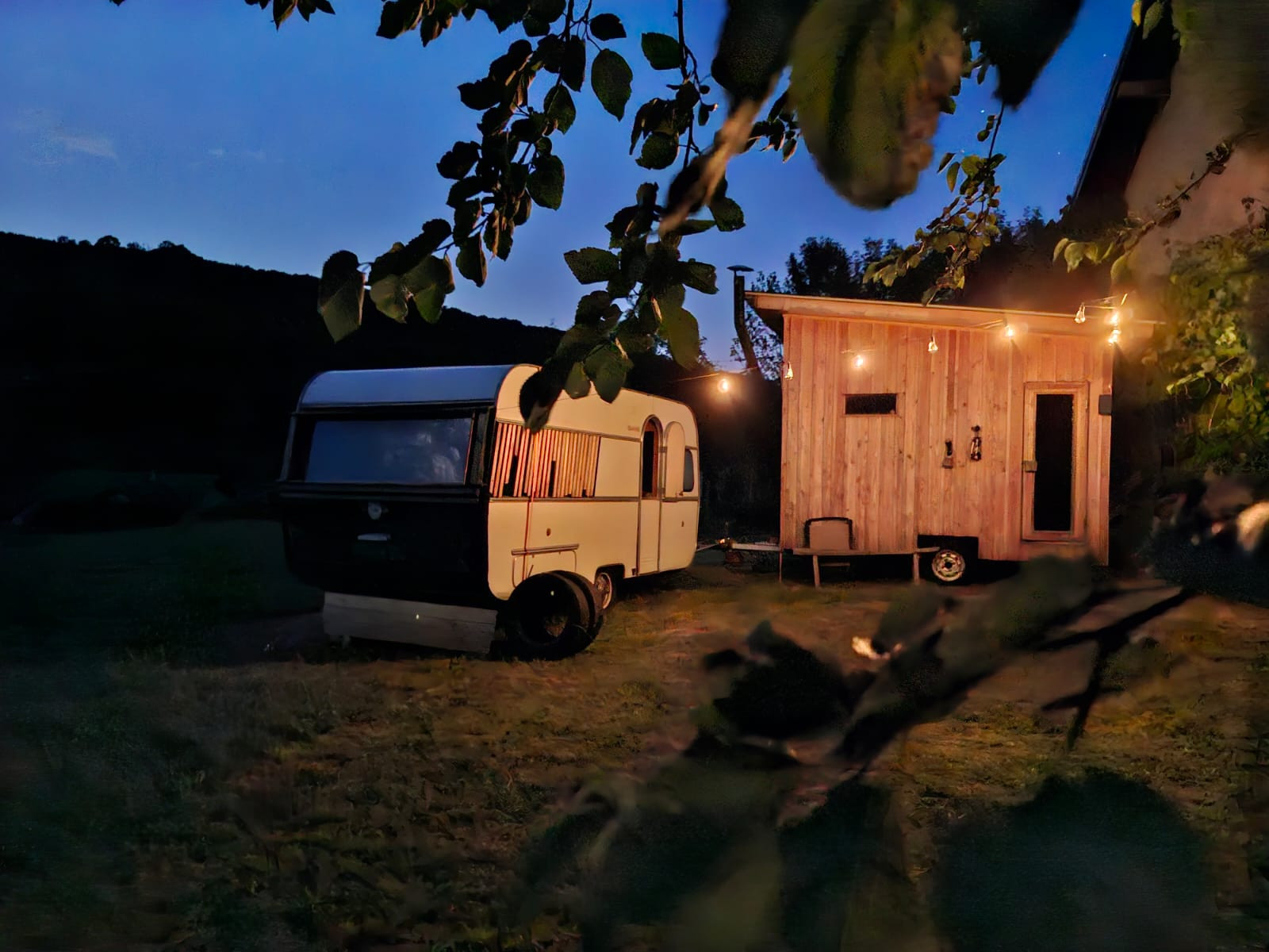 La Simone : Caravane Vintage et Sauna
