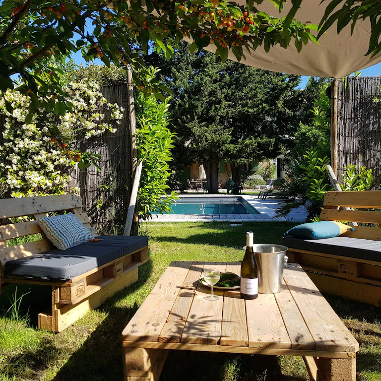 Bastide d'exception 18ème, classé 4 étoiles, piscine chauffée, au pied du Luberon