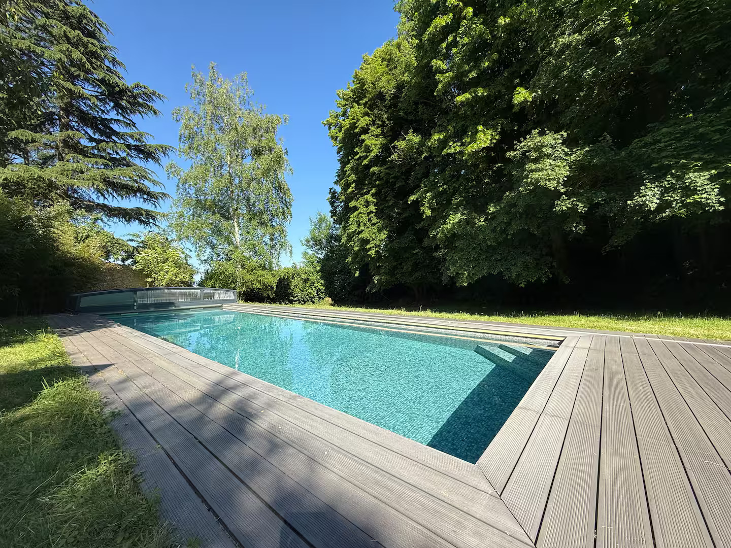 GreenGo Grande maison de charme avec piscine et forêt privée