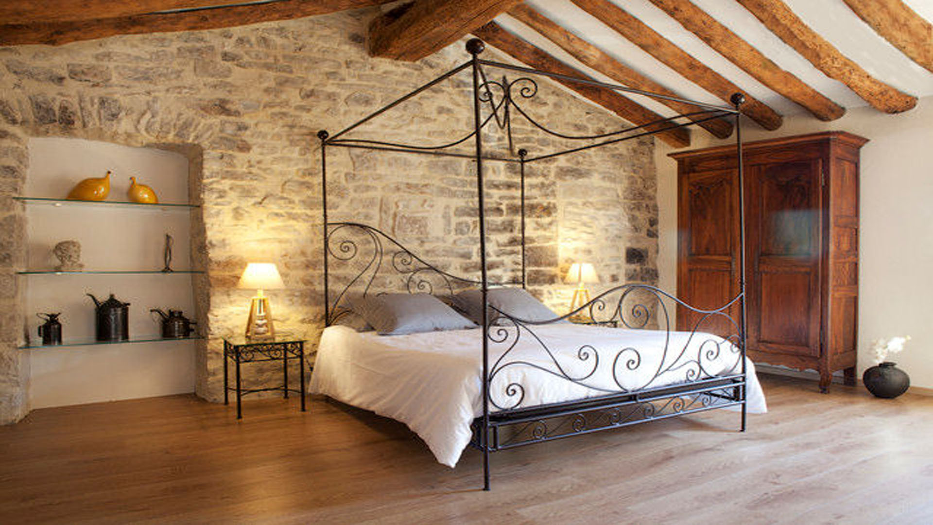 orderedImageAlt_accommodation_default