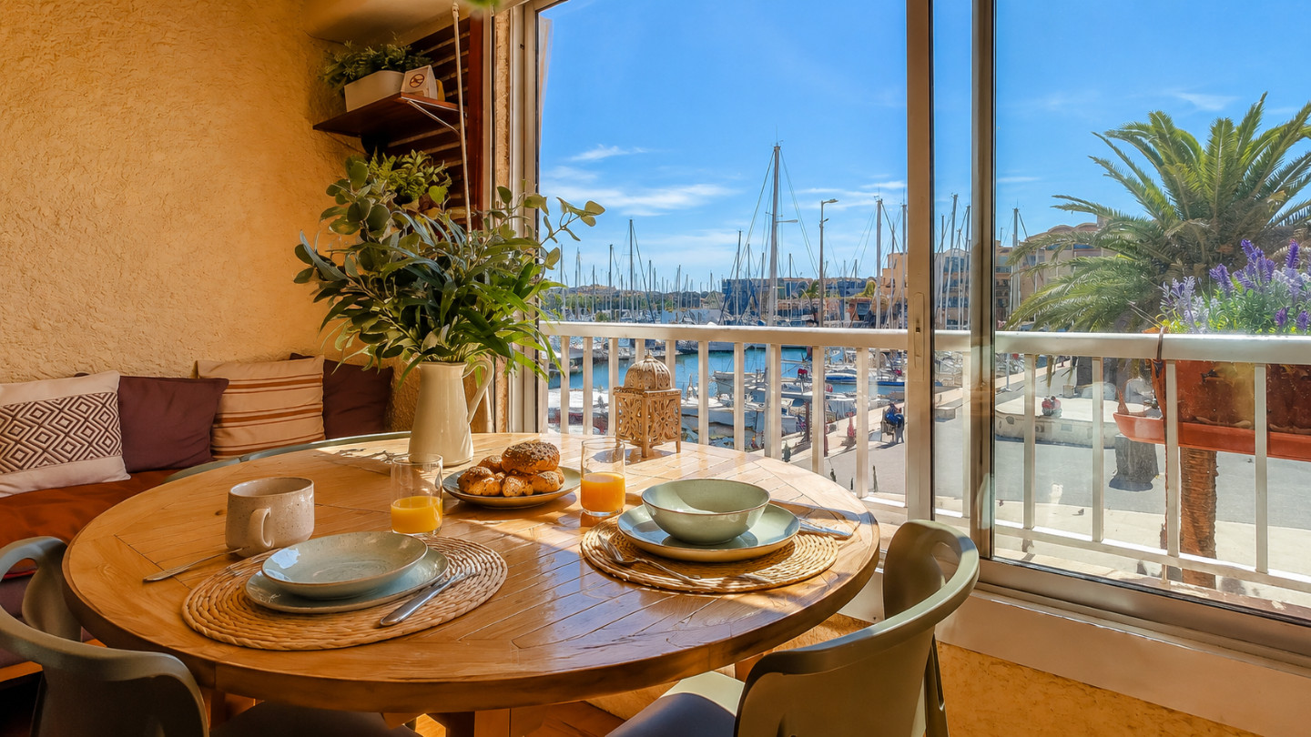 Hôte GreenGo: ❤️rétromirabeau Cote Mer ⭐️⭐️ - 29m² - Lumineux - Terrasse Loggia - Vue Marina - Parking Sécurisé