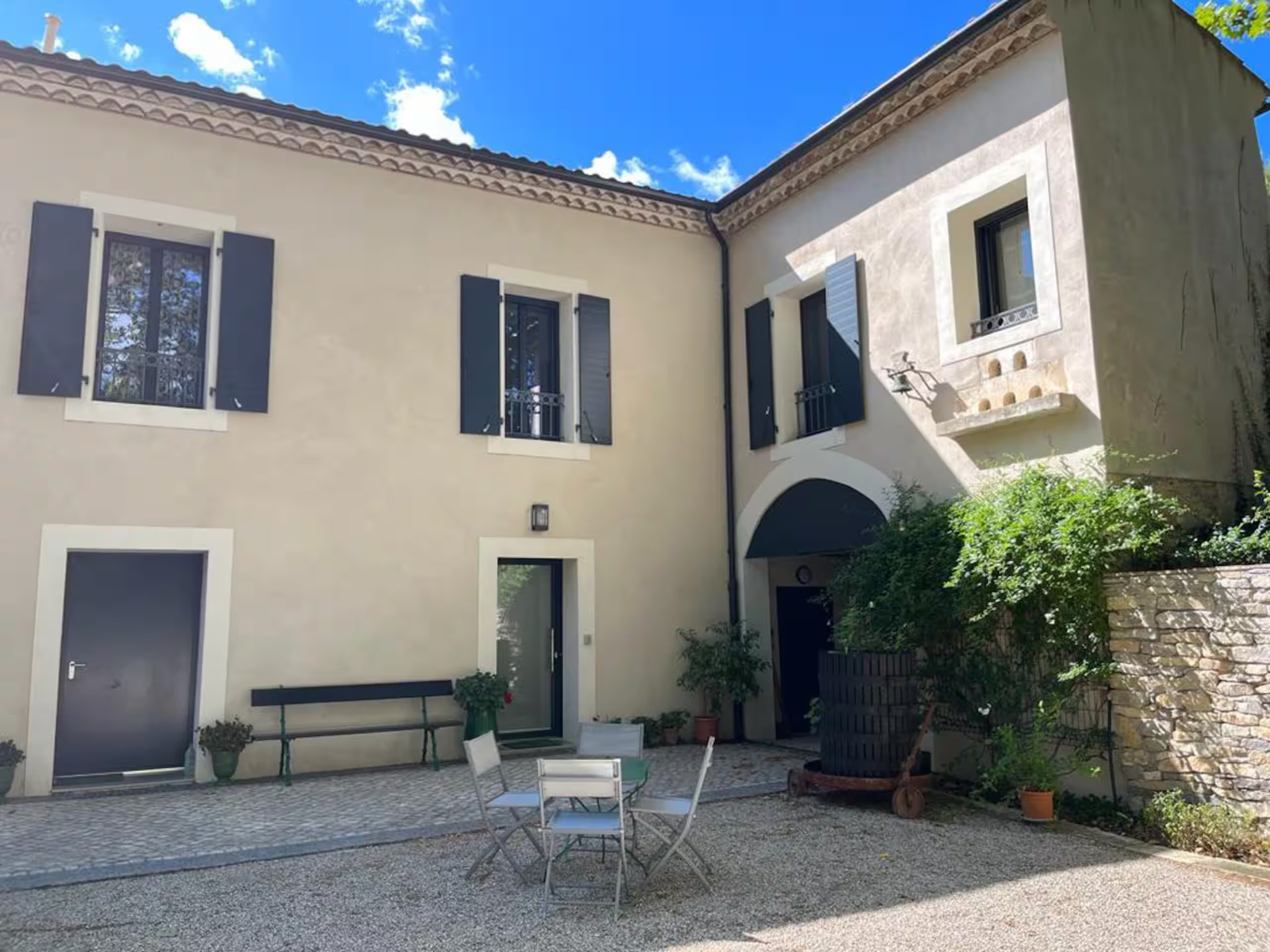 Dans un mas en Provence