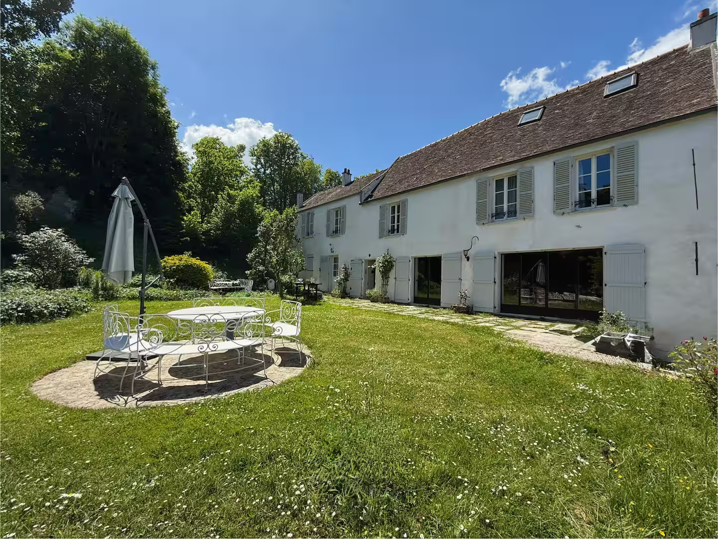 Logement GreenGo: Grande maison de charme avec piscine et forêt privée