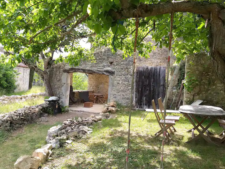 GreenGo Gîte Auvergne-Rhône-Alpes À la campagne