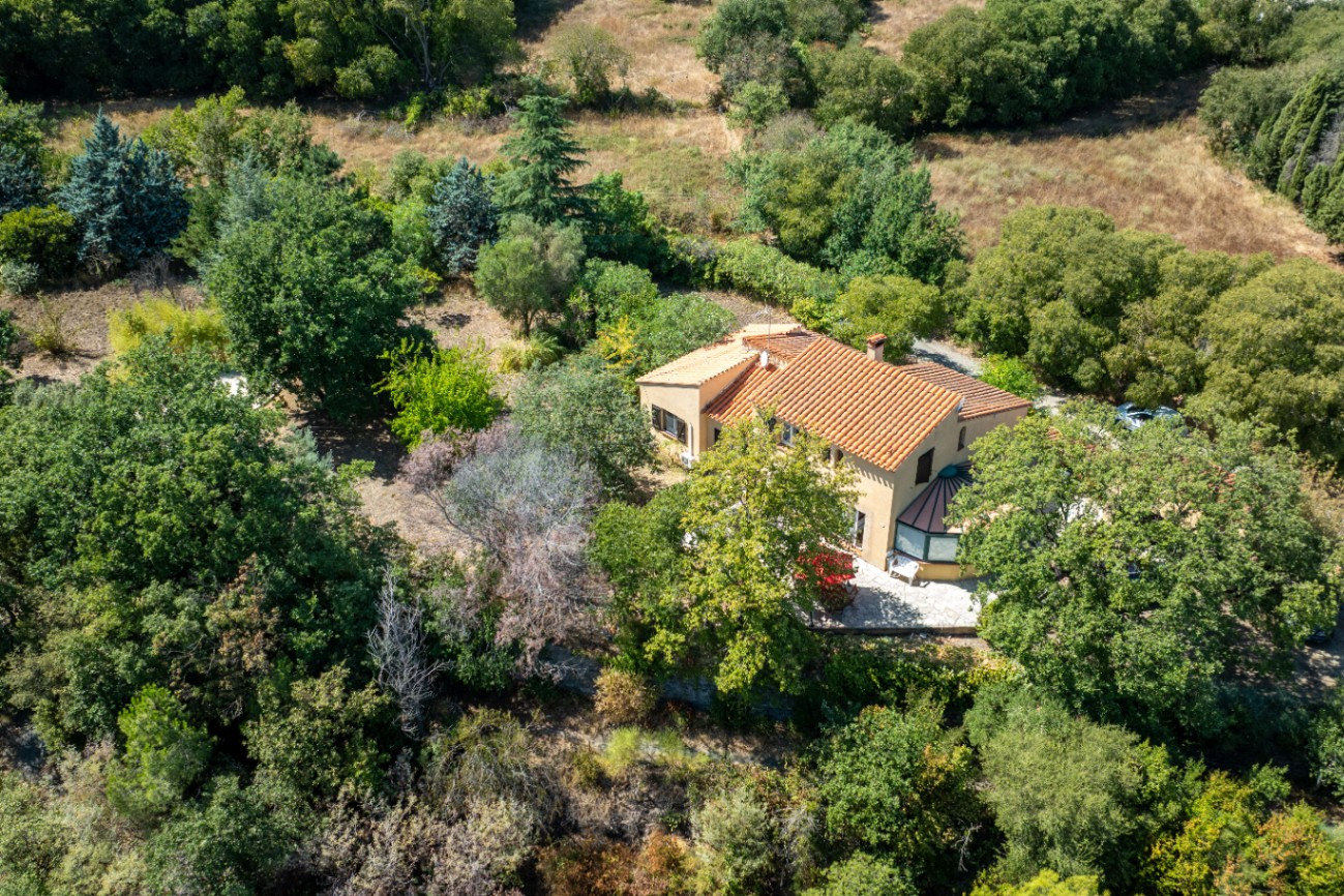 Une maison entre la Méditerranée et l’Espagne.