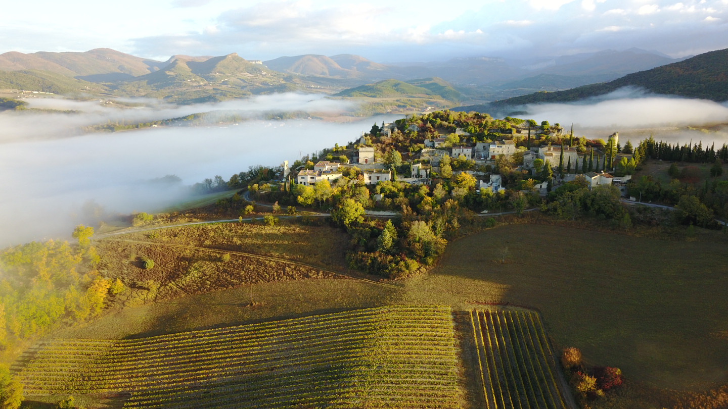 Au village perché