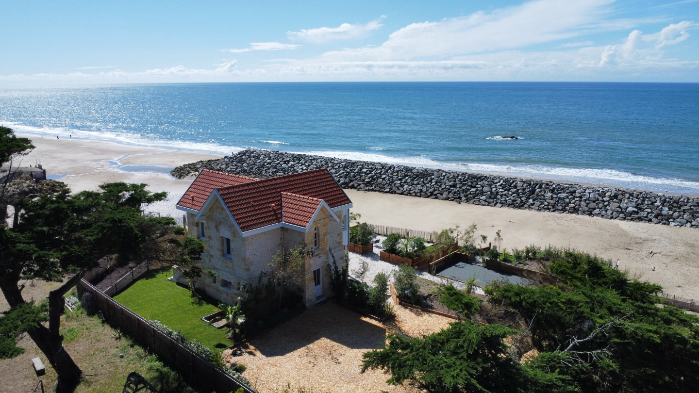 Villa d'exception  •  Vue Océan • Accès Privé à la Plage