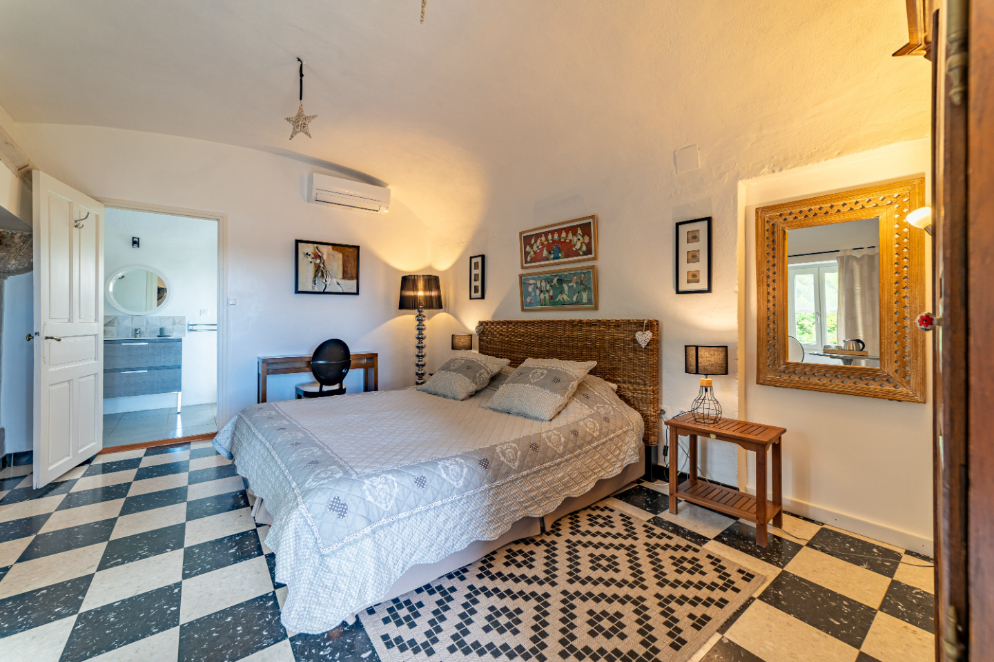 orderedImageAlt_accommodation_default
