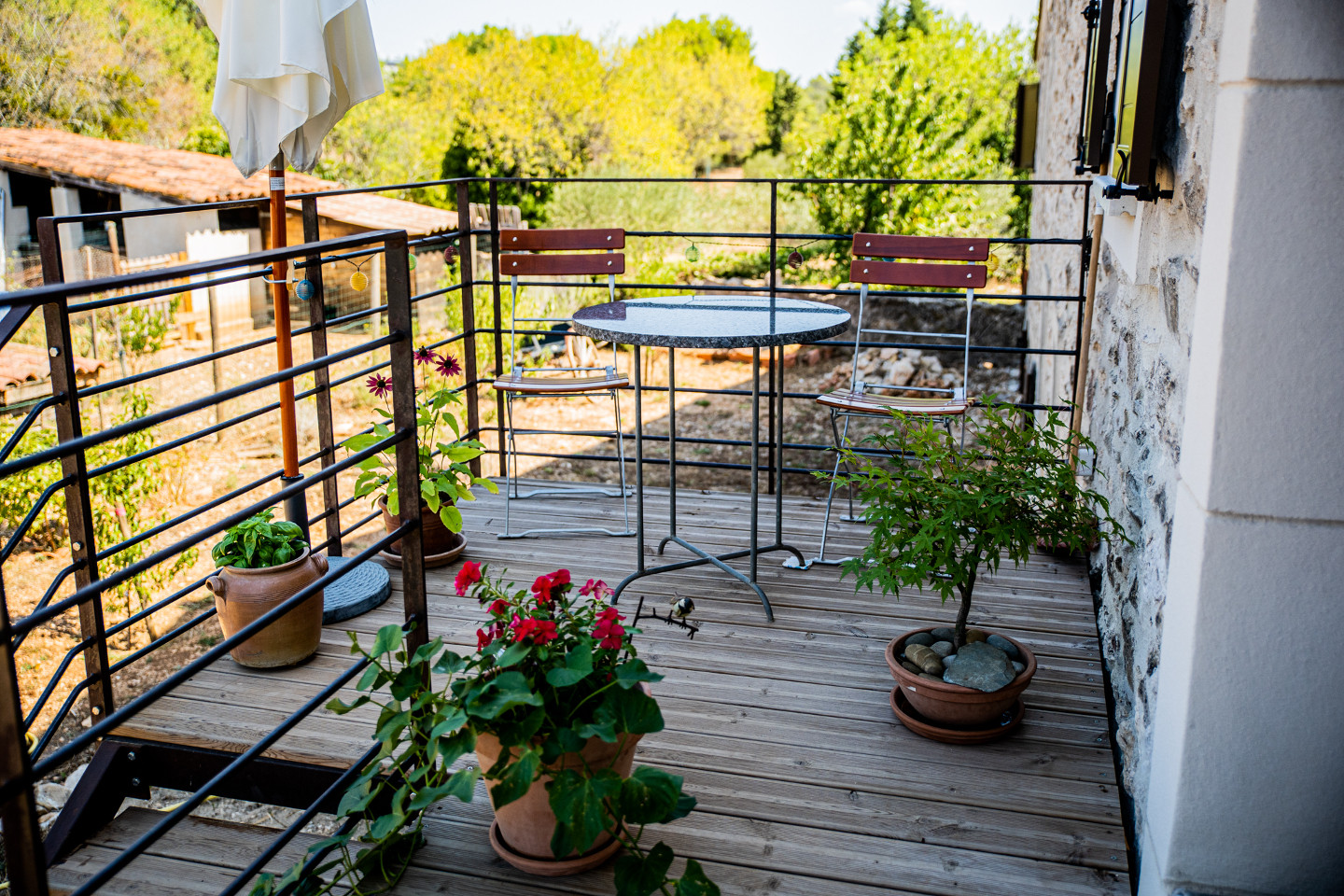 GreenGo Château les Poules - appartement avec terrasse et jardin