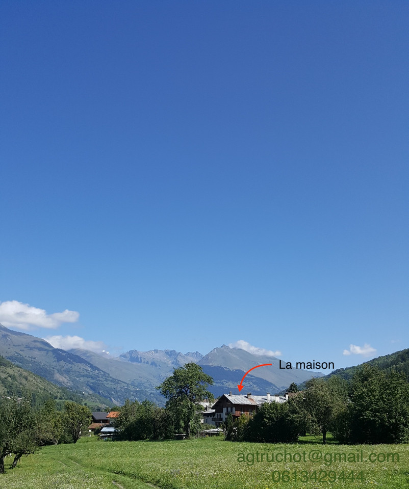 GreenGo Chalet ancien dans village typique savoyard à Landry, entièrement rénové bois