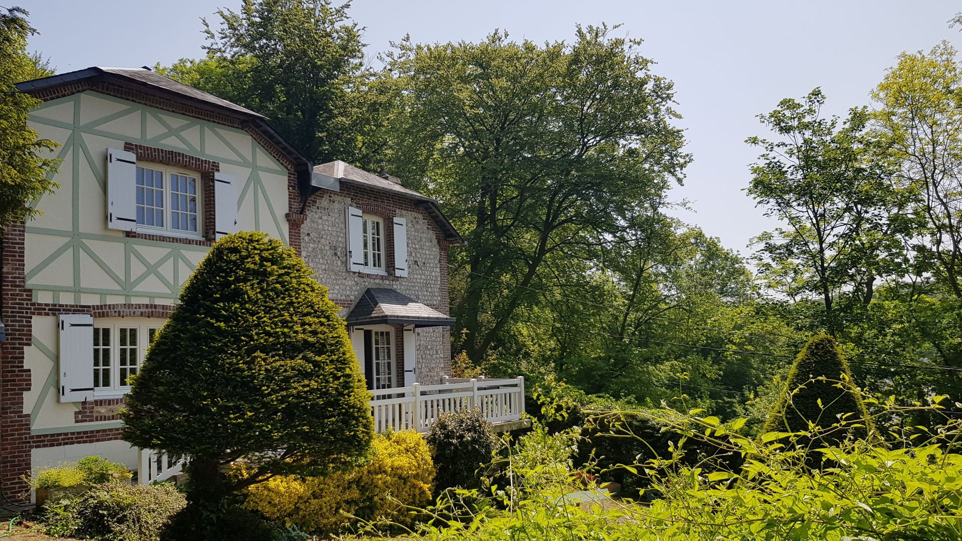 Villa Colin, la tête dans les bois à deux pas de la mer