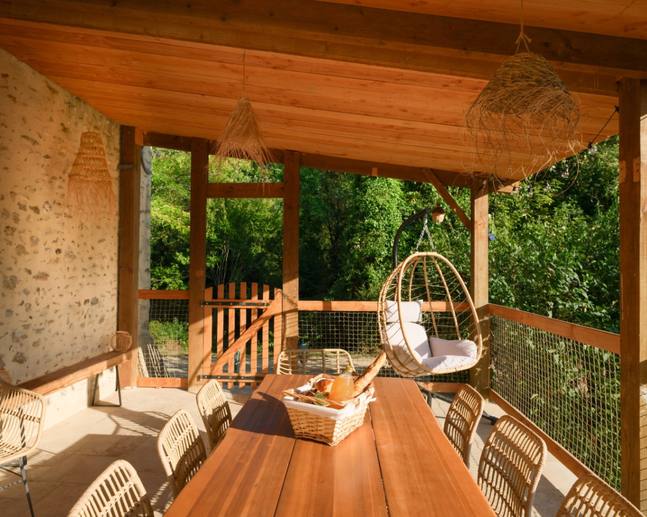 GreenGo Le Bruit des Feuilles : Gîte nature avec bain nordique, étang, bambouseraie