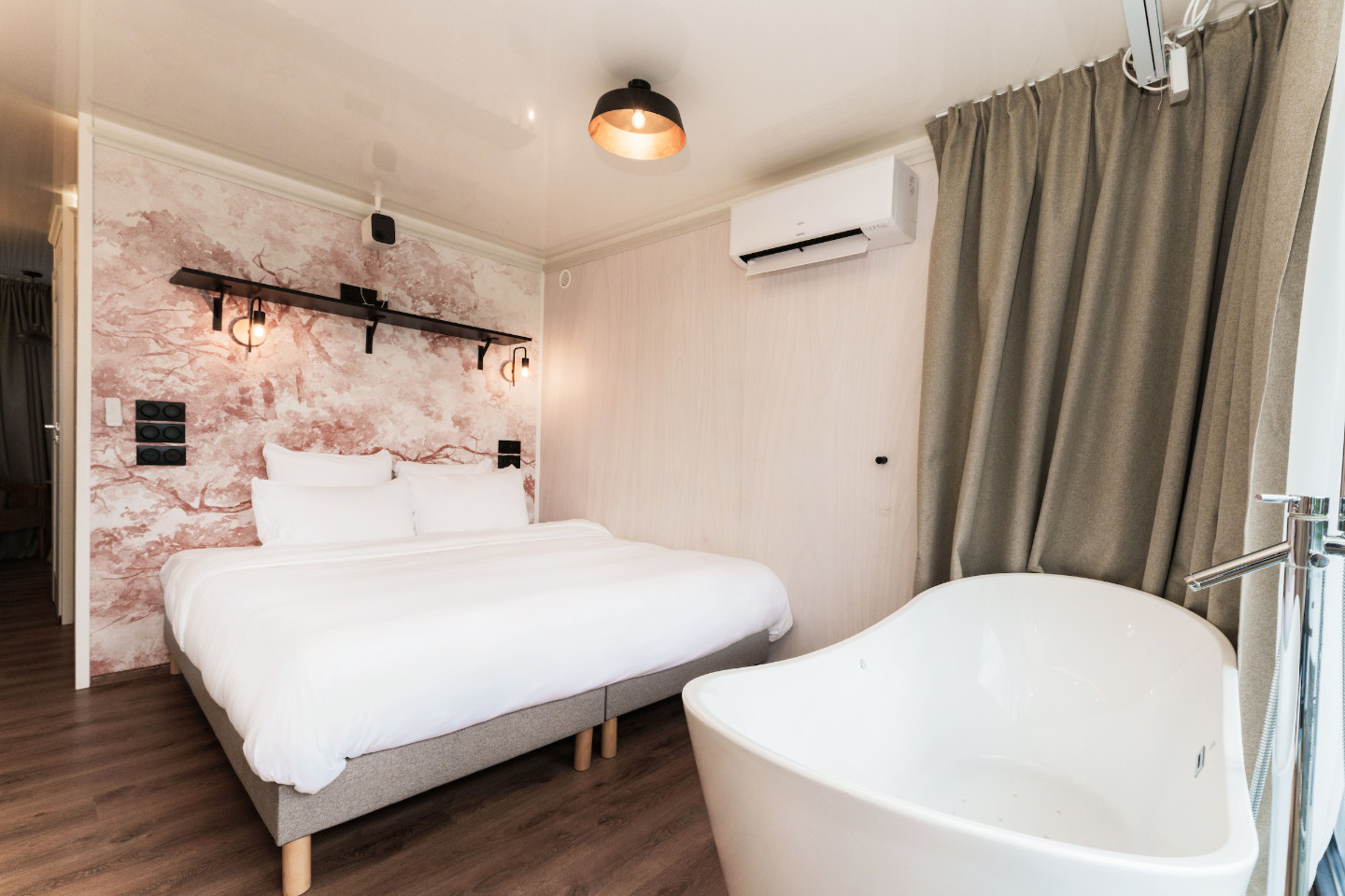 orderedImageAlt_accommodation_default