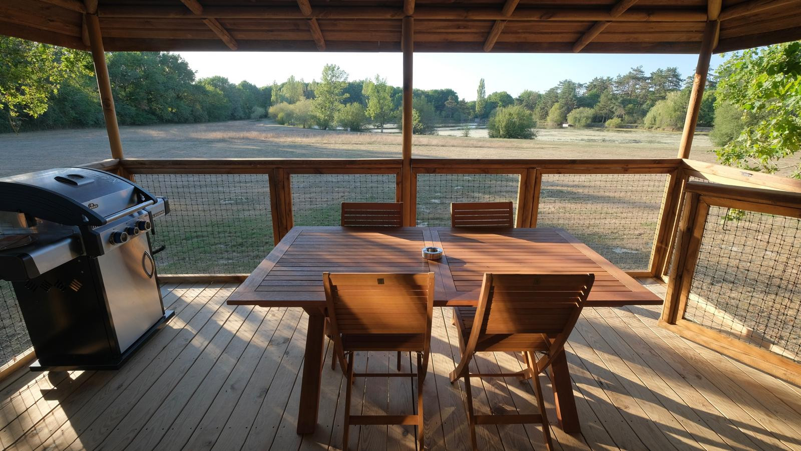 Logement GreenGo: "Bora-Bora" Chalets sur Pilotis avec vue sur le Lac