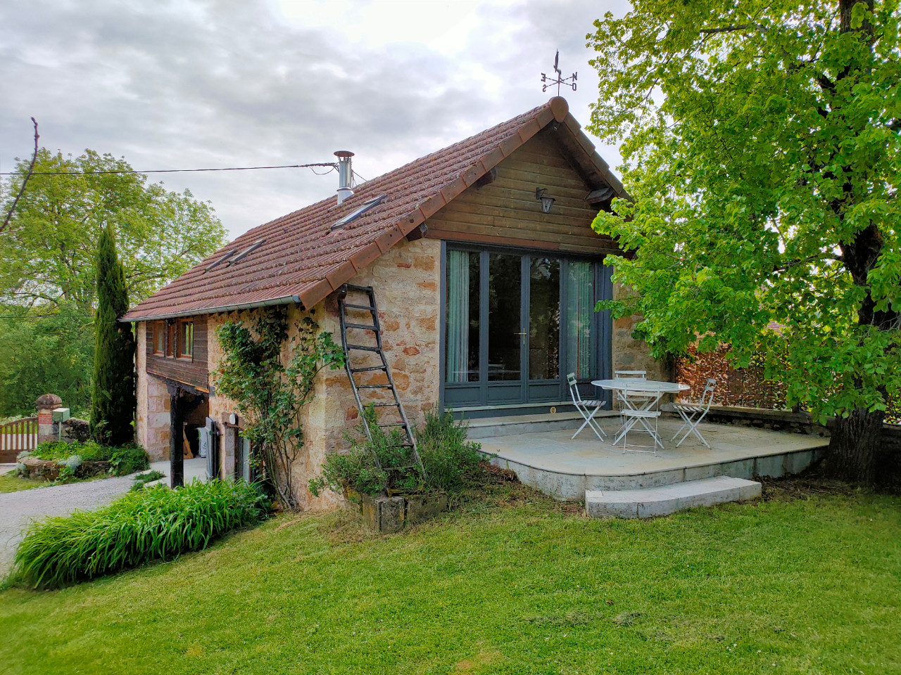 GreenGo Le Zegathan – Grange en pierre au calme près de Figeac (lot)